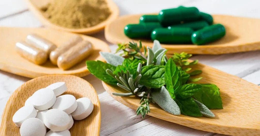 beberapa obat herbal yang efektif untuk mengatasi disfungsi ereksi antara lain ginkgo, ginseng merah, l arginine, yohimbine, dan horny goat weed (epimedium)