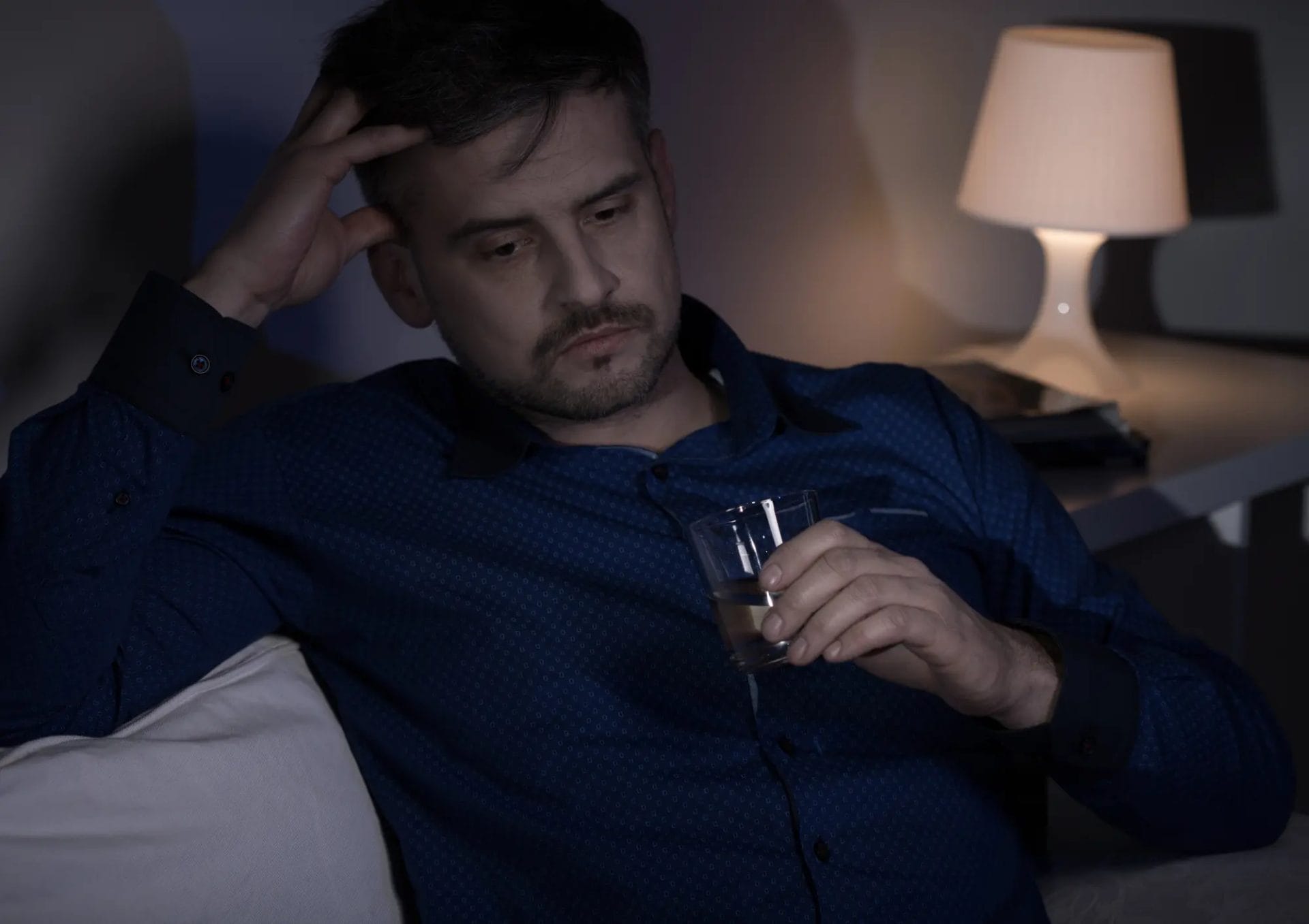 penyebab impotensi mengkonsumsi alkohol secara berlebihan dapat merusak pembuluh darah dan merusak sistem saraf